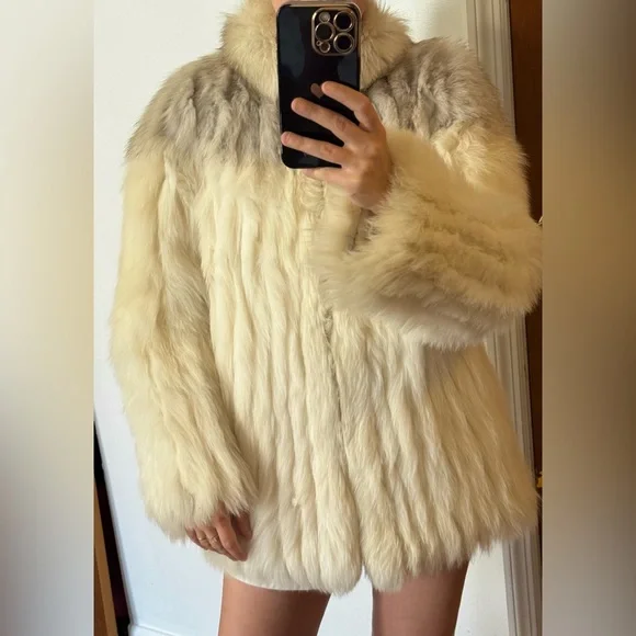 Elegant White and Gray Saga Fox Fur Coat jacket - Picture 6 of 17